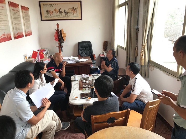 走访棠下五洞村委员会,与五洞村党总支成员开展座谈会,面对面交流党建工作情况,探讨牛肉节技能竞赛项目.jpg
