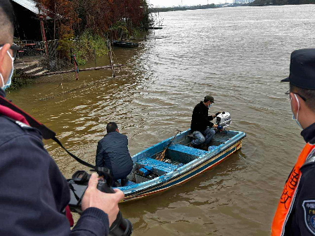 图8(2月22日至23日,江门、中山两地海洋综合执法队伍开展江中联合执法巡航行动).jpg